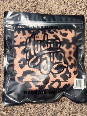 HydroJug Leopard Print Insulating Sleeve